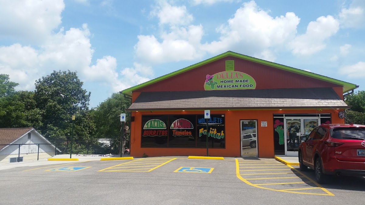 Delias Mexican Food